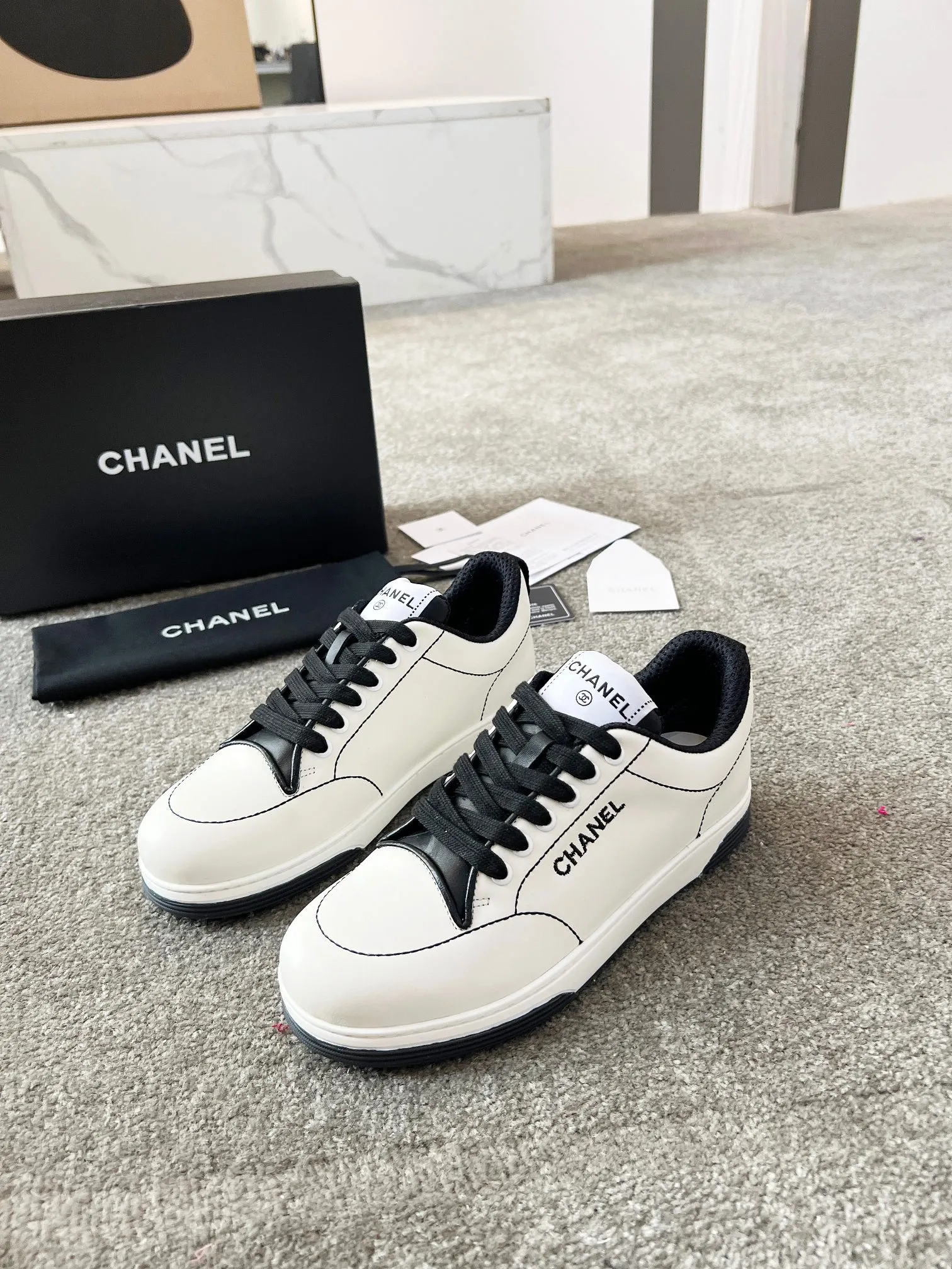 👟👟Ex-factory price 560👟👟 Chanel 2025c new casual sports shoes and sneakers, super beautiful color, very versatile, super comfortable, full of little fragrance, classic, durable and versatile, (cowhide, original outsole, good resilience) Size: 35-40